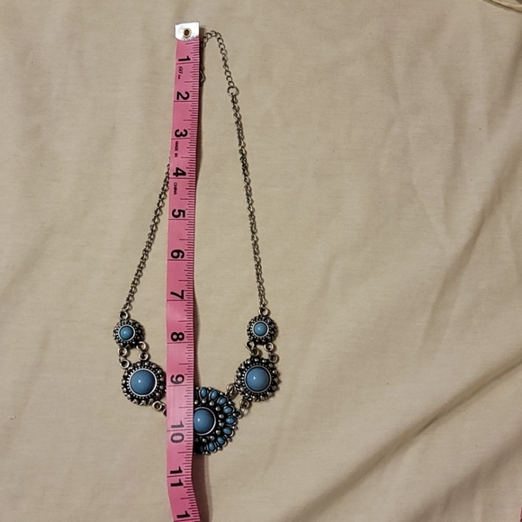 Turquoise Necklace Approx 10" Hanging - Picture 2 of 3